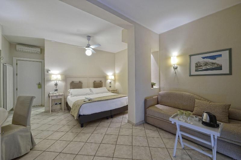 Hotel Liliana Diano Marina image