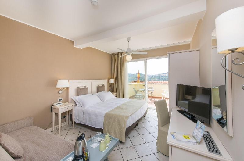 Hotel Liliana Diano Marina image