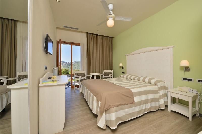 Hotel Liliana Diano Marina image