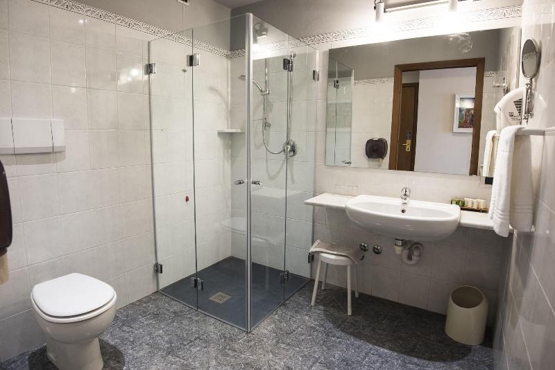 Hotel Liliana Diano Marina image