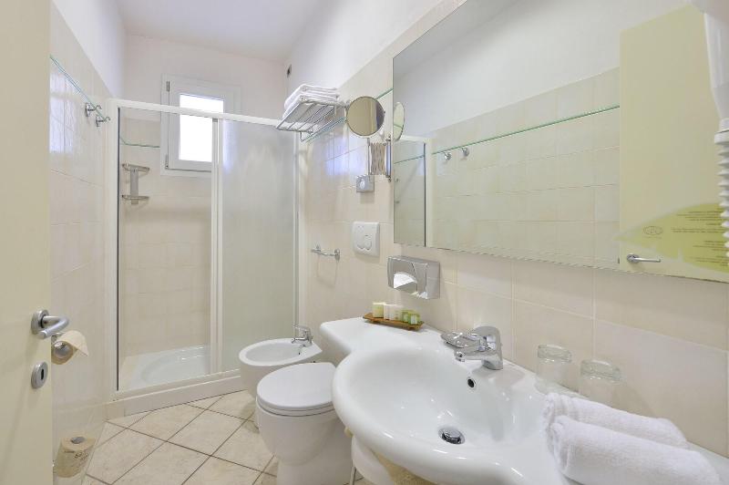 Hotel Liliana Diano Marina image