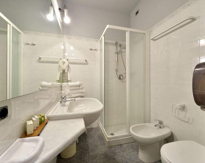 Hotel Liliana Diano Marina image