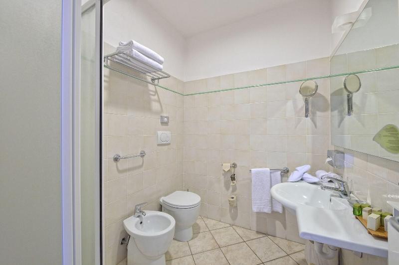 Hotel Liliana Diano Marina image