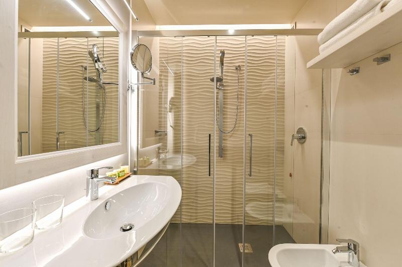 Hotel Liliana Diano Marina image