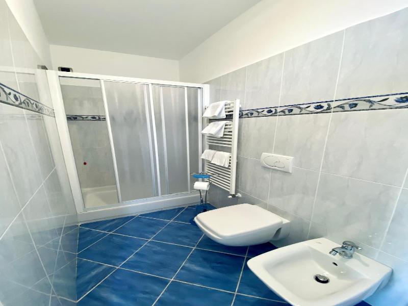 Sandra Villa Rooms image