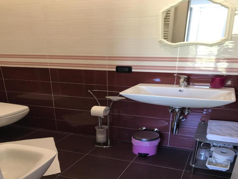 Sandra Villa Rooms image