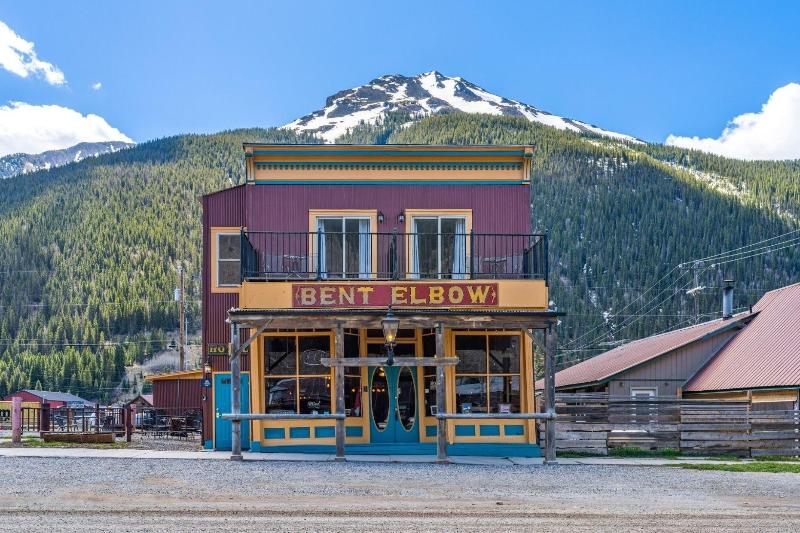 The Bent Elbow Hotel And Restaurant — photo 5