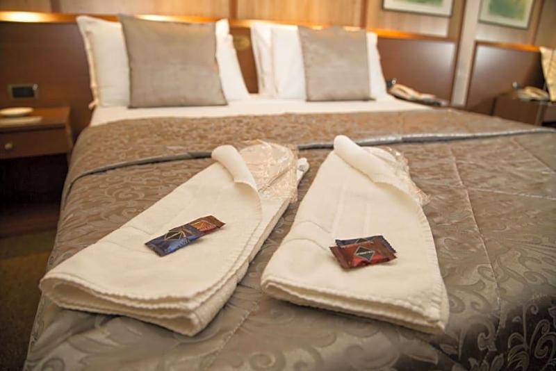 Hotel Motel Ovest image