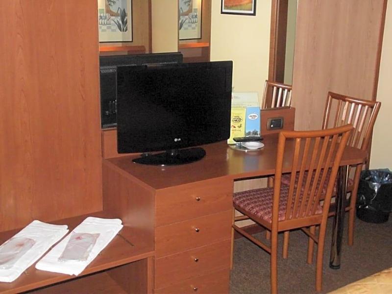 Hotel Motel Ovest image
