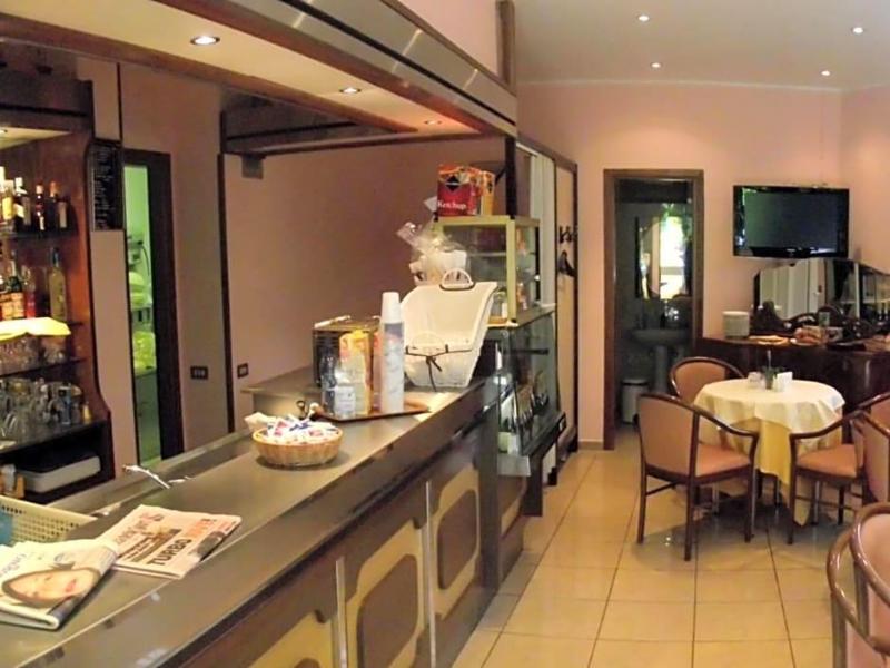 Hotel Motel Ovest image