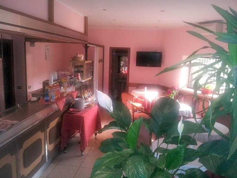 Hotel Motel Ovest image