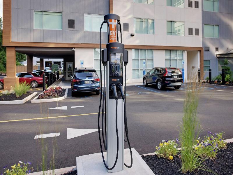 Element New York Wood Ridge image