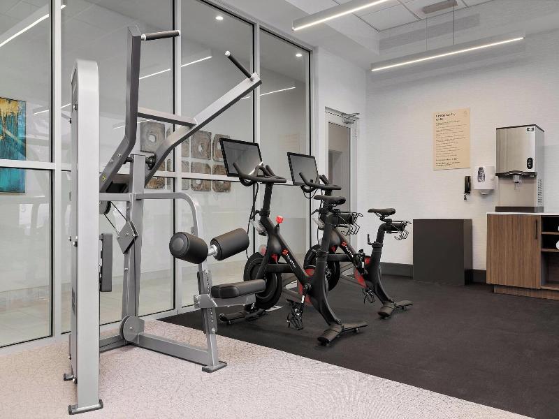 Element New York Wood Ridge image