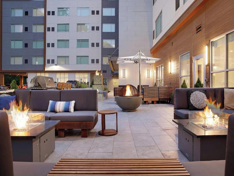 Element New York Wood Ridge image