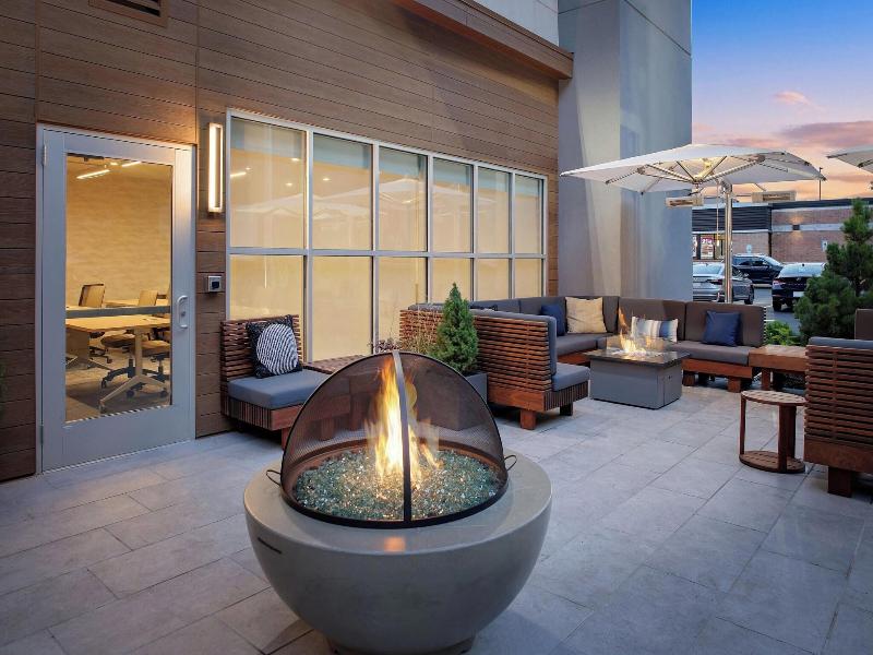 Element New York Wood Ridge image