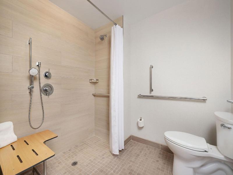 Element New York Wood Ridge image