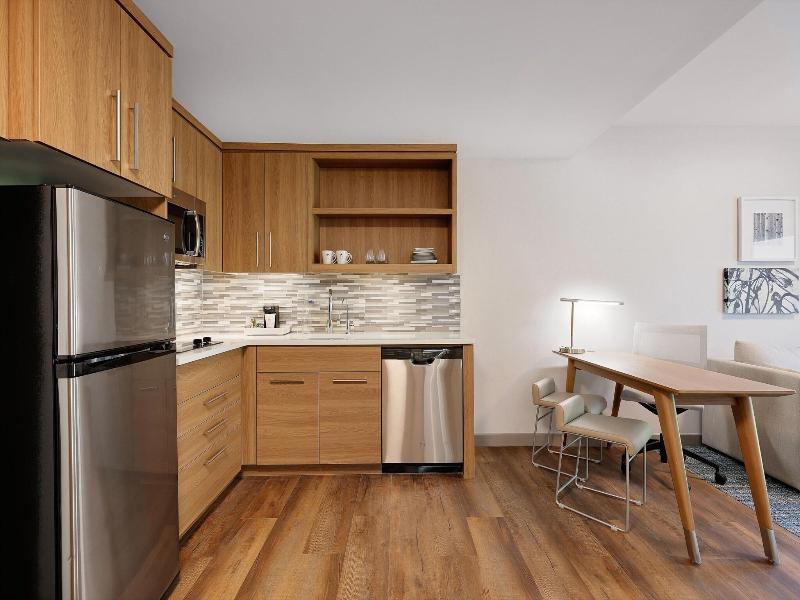 Element New York Wood Ridge image