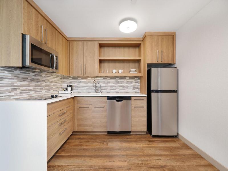 Element New York Wood Ridge image