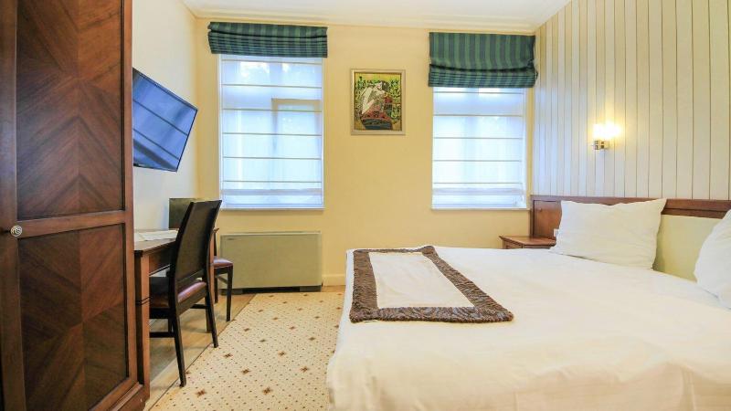 Hotel Apollo image