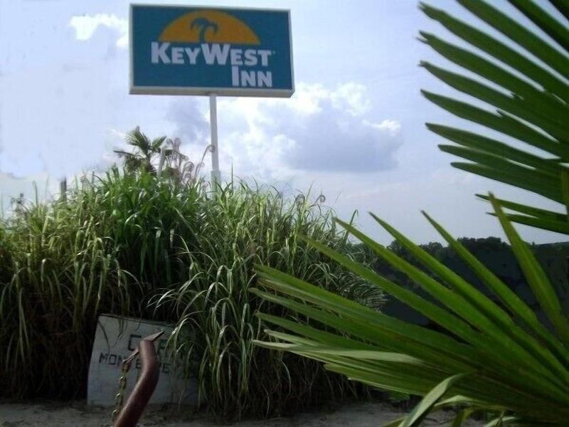 Key West Inn - Hamilton image