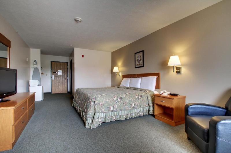 Key West Inn - Hamilton image