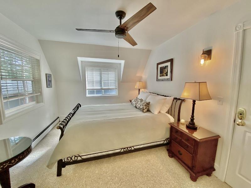 Otters Pond Bed & Breakfast image