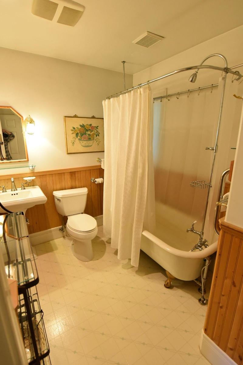 Otters Pond Bed & Breakfast image