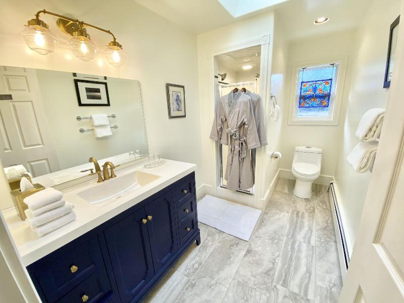 Otters Pond Bed & Breakfast image