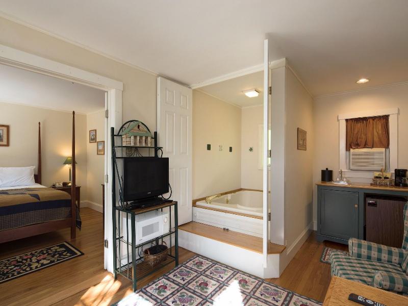The Country Inn At Camden Rockport image