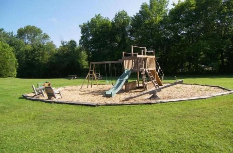 Cedar Crest Inn image