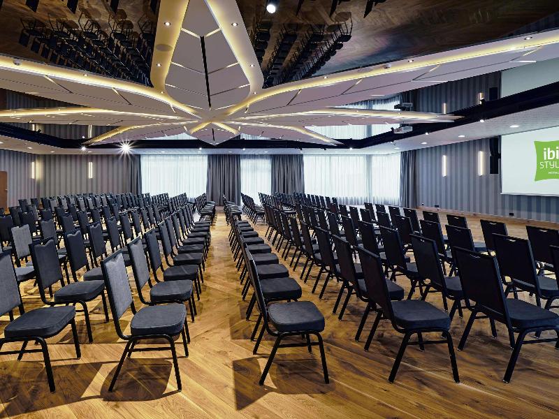 Ibis Styles Nowy Targ image