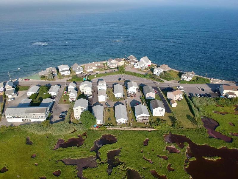 Moody's Motel & Cottages image