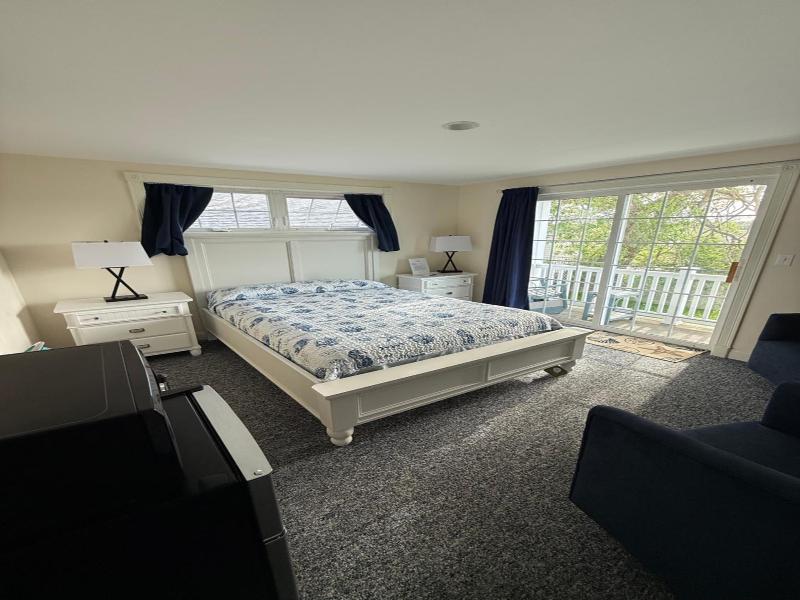 Moody's Motel & Cottages image