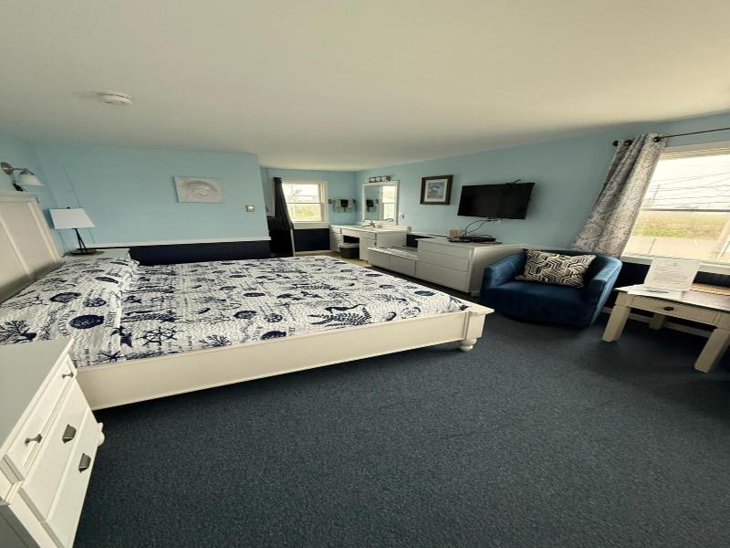 Moody's Motel & Cottages image
