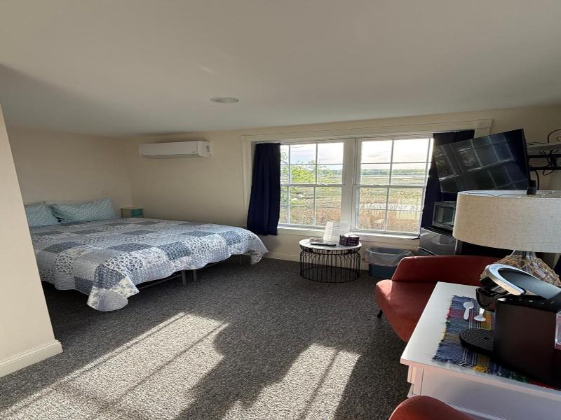 Moody's Motel & Cottages image