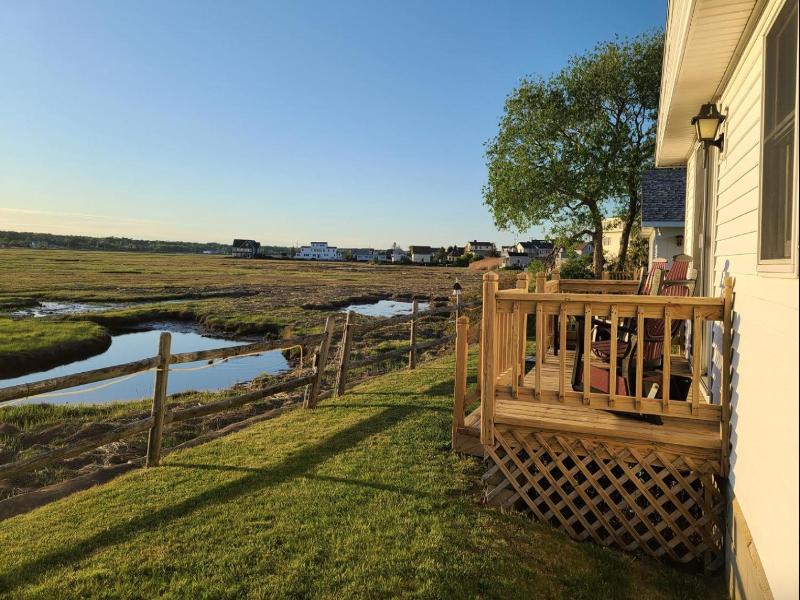 Moody's Motel & Cottages image