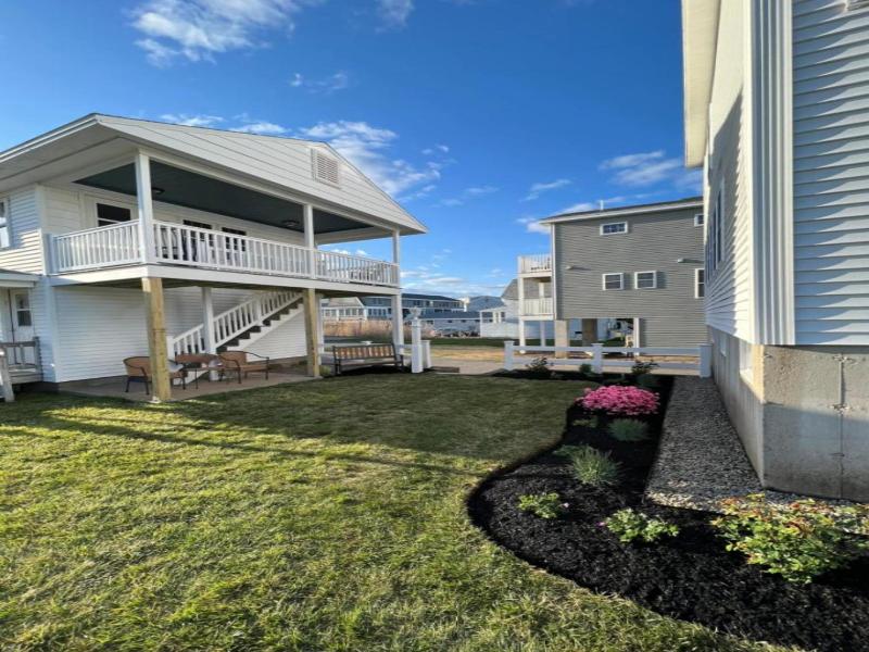 Moody's Motel & Cottages image