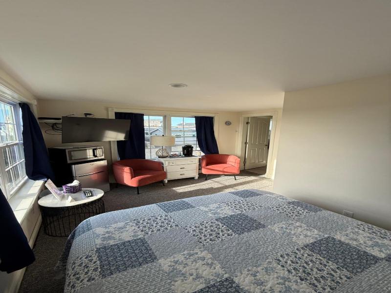 Moody's Motel & Cottages image