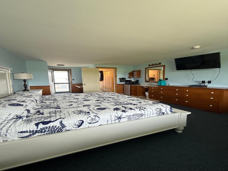 Moody's Motel & Cottages image