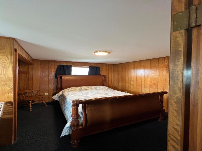 Moody's Motel & Cottages image