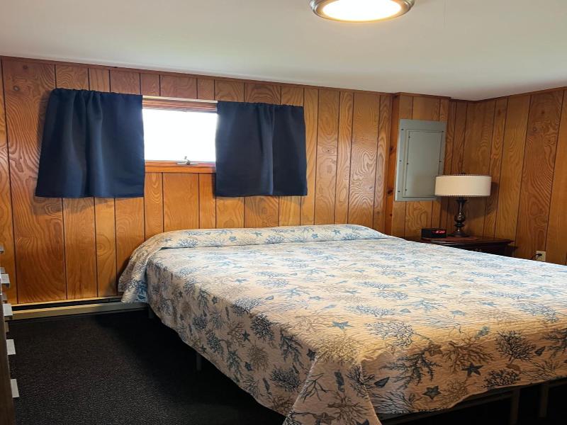 Moody's Motel & Cottages image