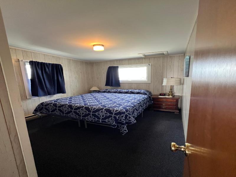 Moody's Motel & Cottages image