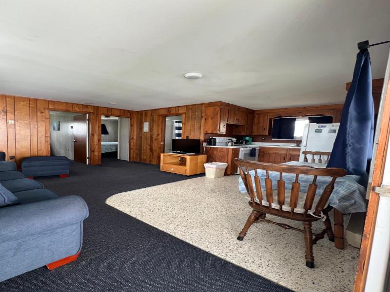 Moody's Motel & Cottages image
