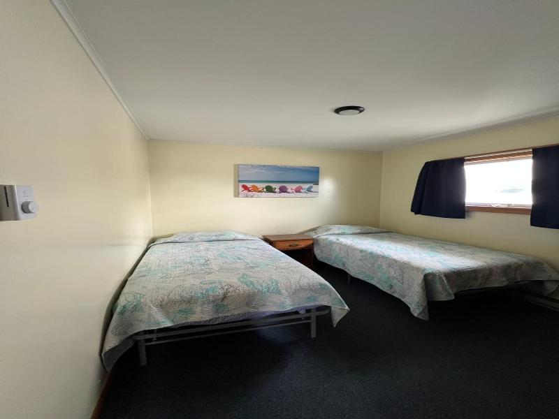 Moody's Motel & Cottages image