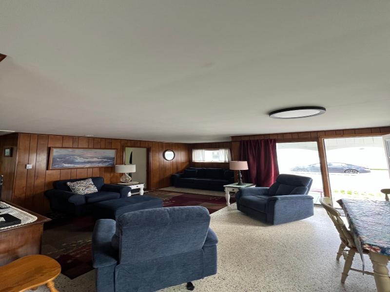 Moody's Motel & Cottages image