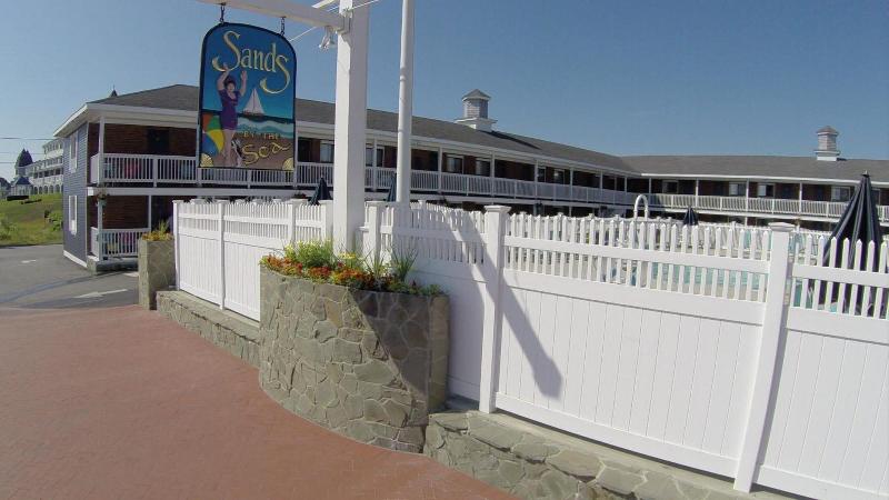 Sands By The Sea Motel image