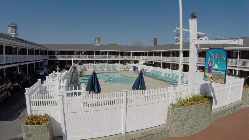 Sands By The Sea Motel image