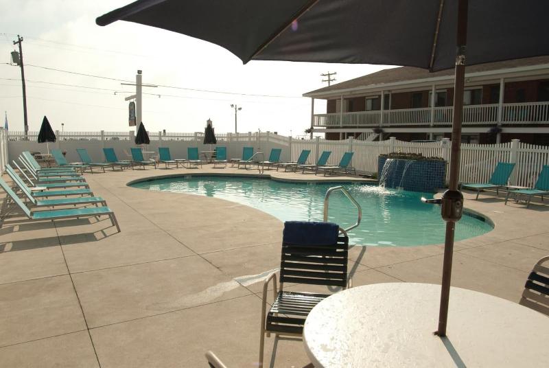 Sands By The Sea Motel image