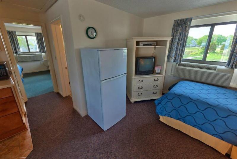 Sands By The Sea Motel image