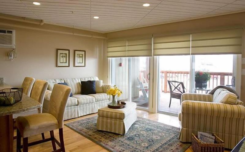 Sands By The Sea Motel image